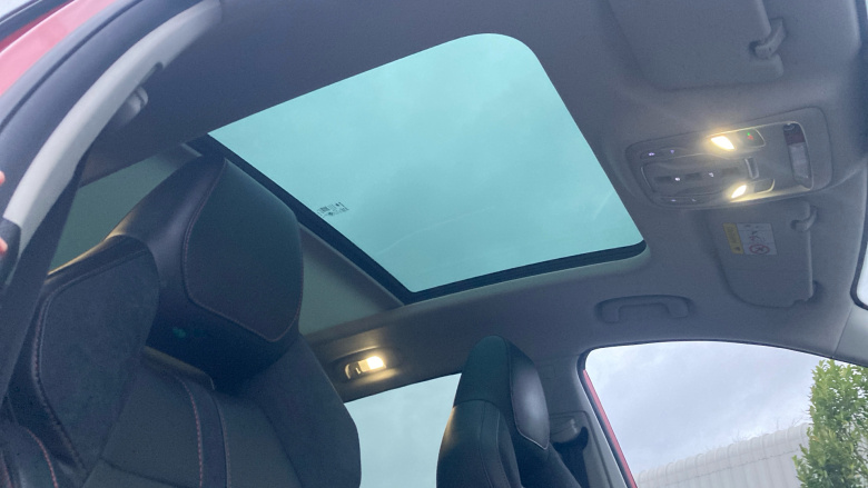 MG Hs 1.5 T-GDI Exclusive 5dr DCT Petrol Hatchback